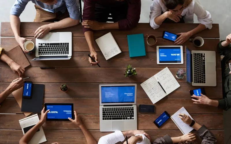 Electronics repair shop with service job tracking using Vendra ERP